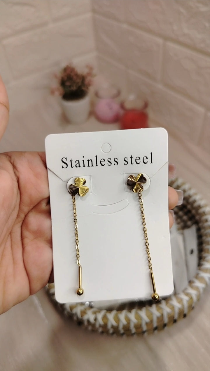 clover leaf chain dangle earring (stainless steel color guaranteed)